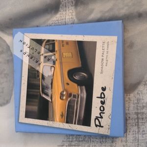 Makeup Revolution x Friends eyeshadow palette